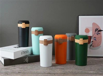 Termovka za kavno skodelico 380 ml Skodelica iz nerjavečega jekla s pokrovom, ki ne pušča